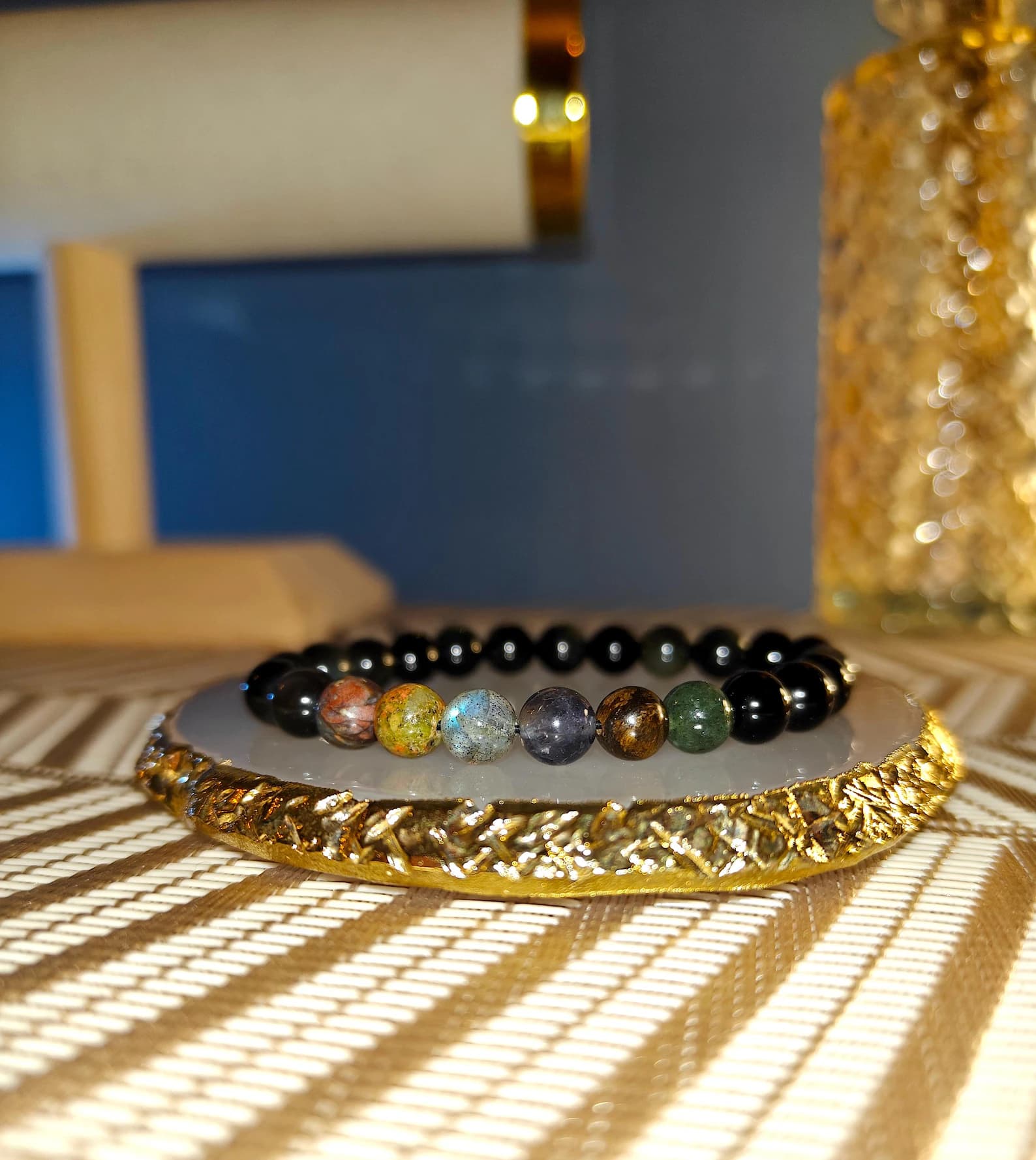 Bracelet Raikema porté au poignet